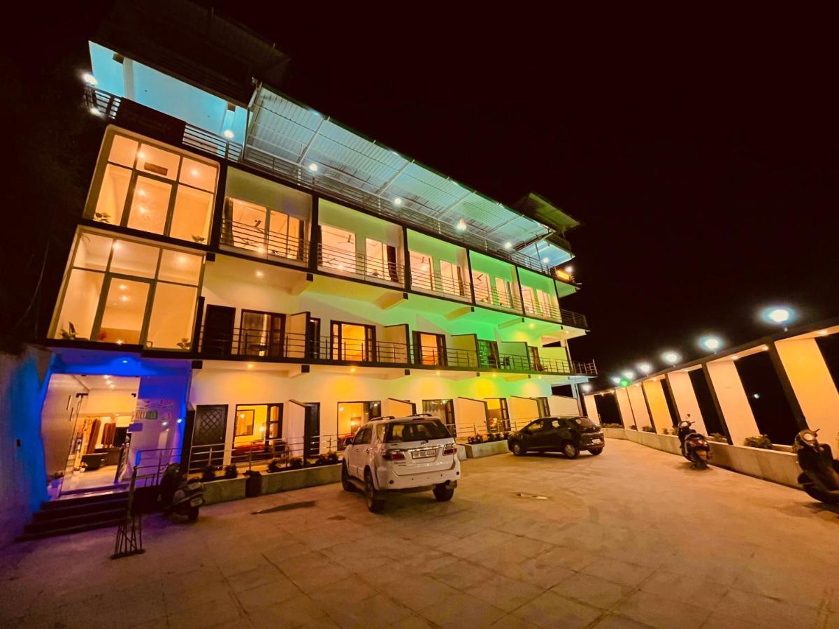 Sitara Resort, Scenic Mountain View Rooms With Balcony & Terrace موسوري المظهر الخارجي الصورة