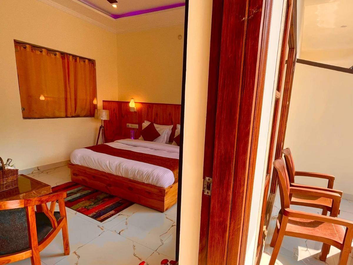 Sitara Resort, Scenic Mountain View Rooms With Balcony & Terrace موسوري المظهر الخارجي الصورة