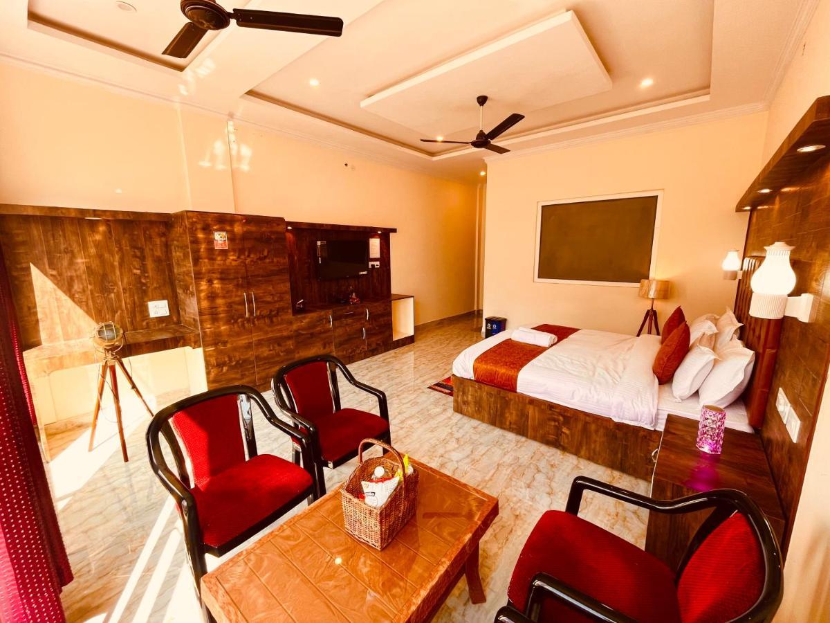 Sitara Resort, Scenic Mountain View Rooms With Balcony & Terrace موسوري المظهر الخارجي الصورة